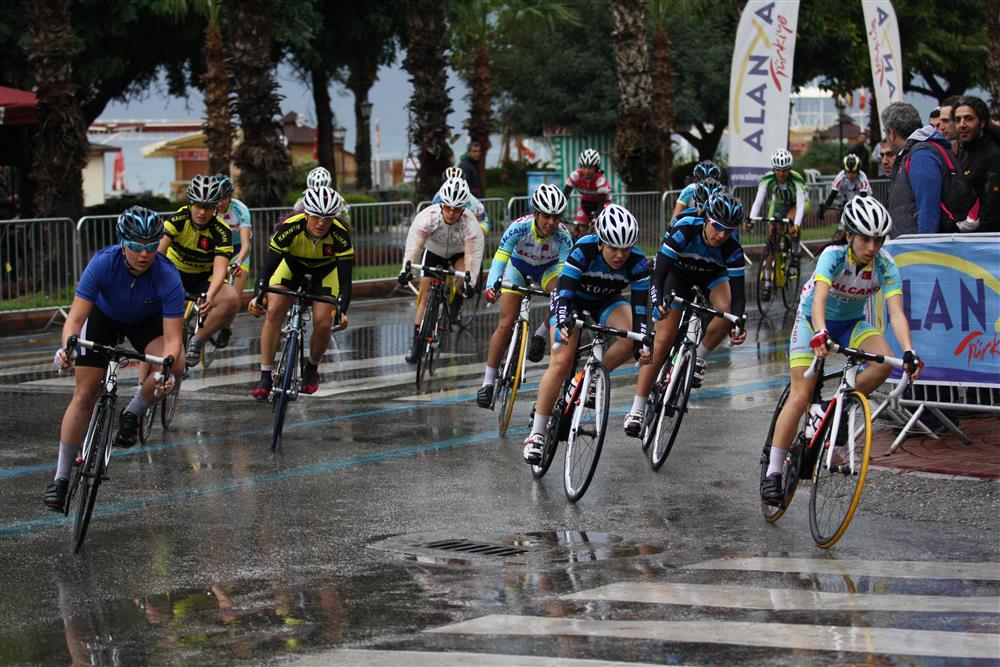 Pazar günü bu yollara dikkat..