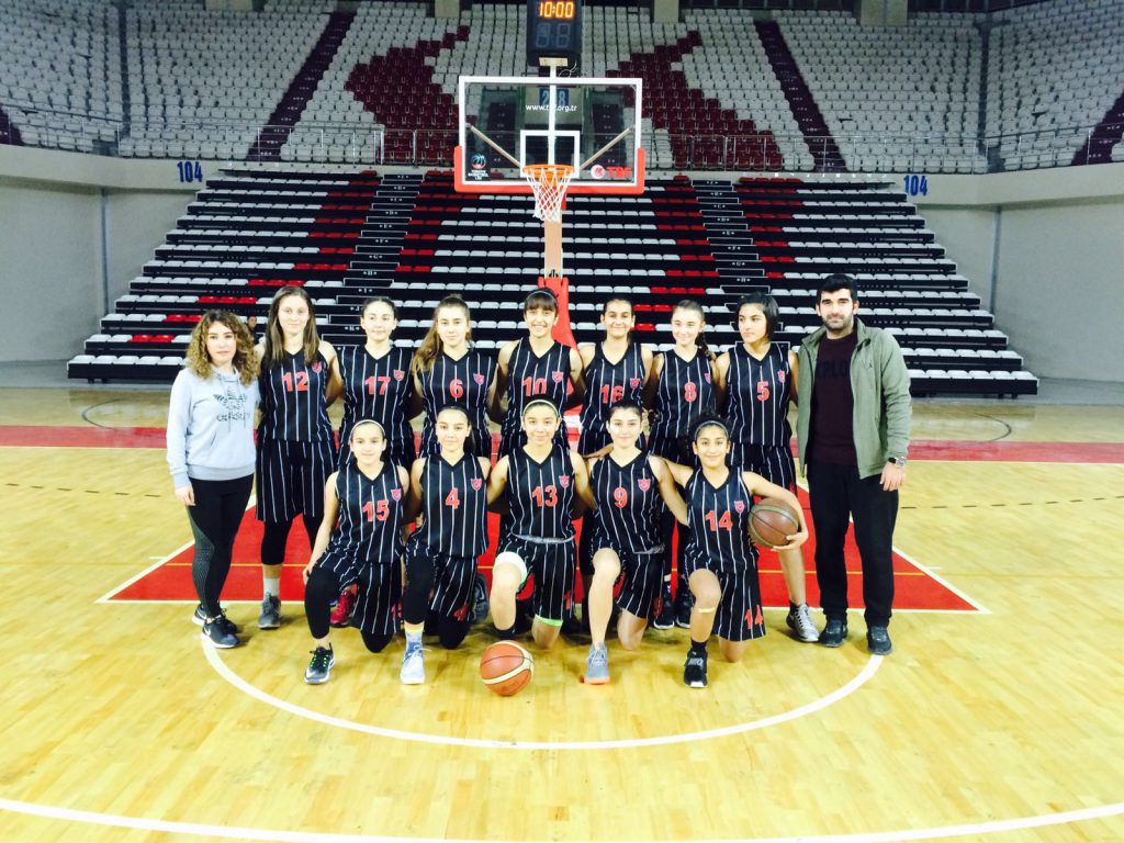 Belediyespor başarıya doymuyor..