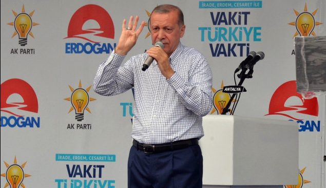 “Bunlar kandan beslenen birer vampirdir”