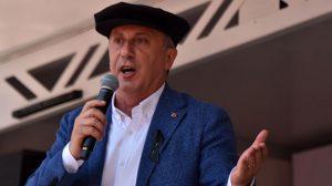“Her gün cuma namazı kılıyorum”