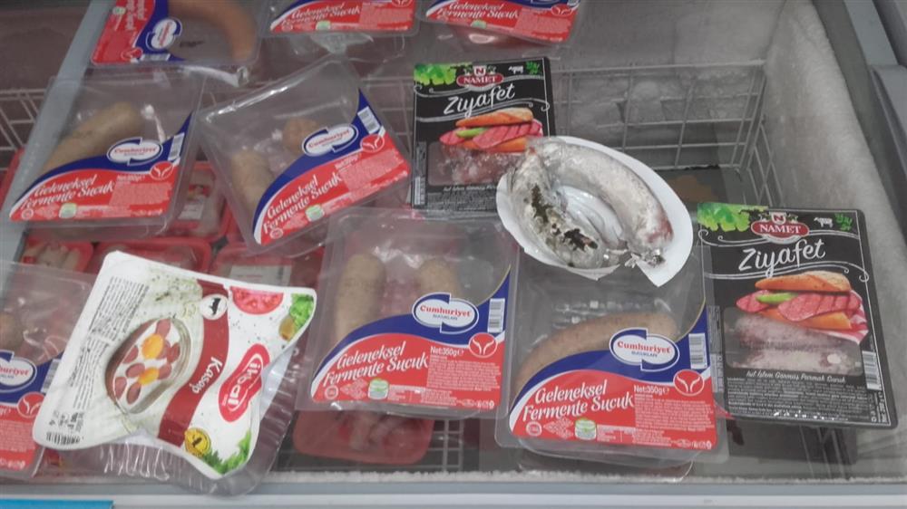 “Zincir marketlerde rezillik diz boyu”