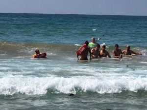 Oğlunu kurtarmak isterken, canından oluyordu..