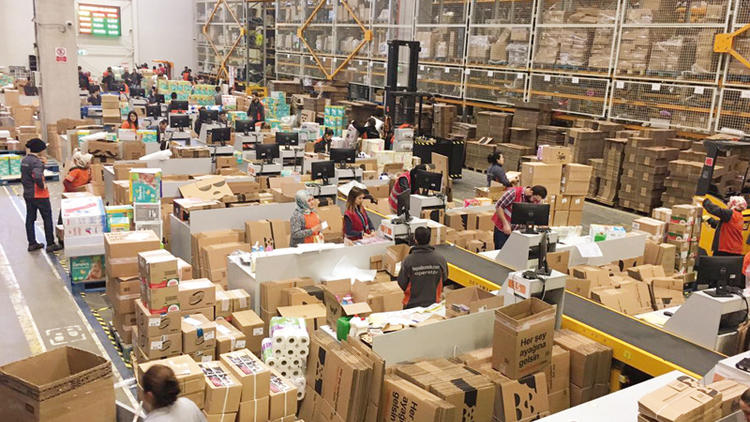 “Efsane Cuma” Ekonomik Kriz Tanımadı