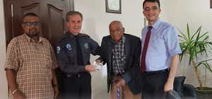 İnsanlık Ölmemiş..