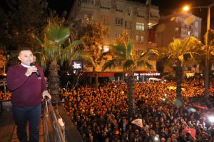 “Cumhur Hizmete Devam Dedi”