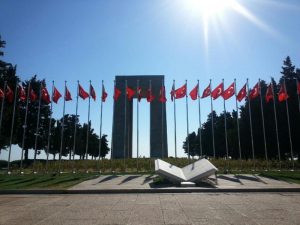 Çanakkale şehitlerimizi anıyoruz