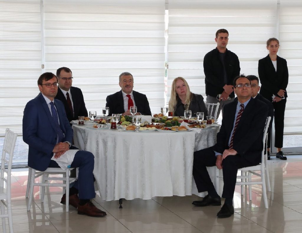 Canlı yayın hevesleri kursaklarında kaldı…