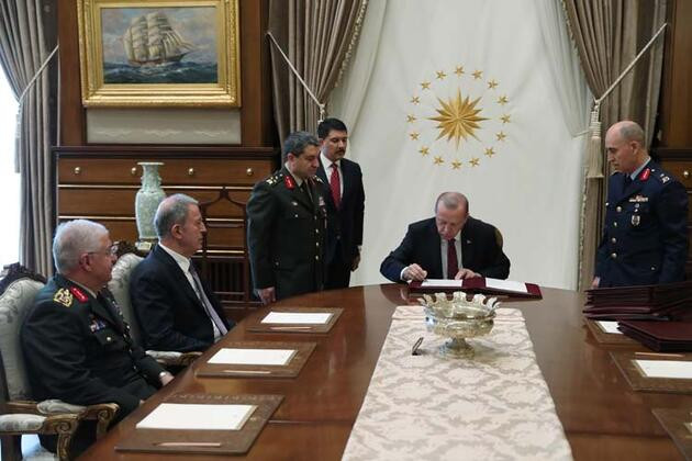 YAŞ kararları onaylandı ve açıklandı..