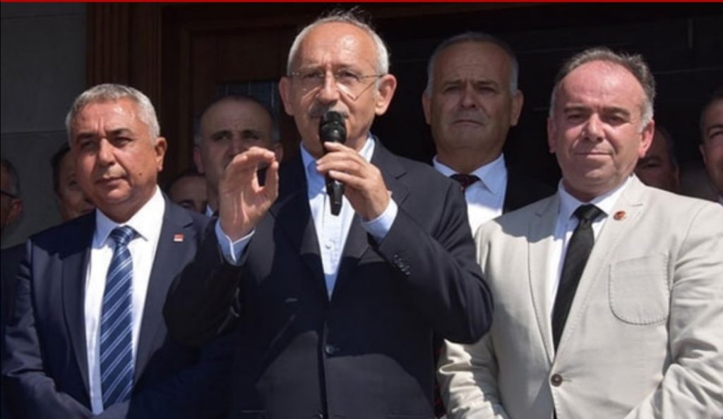 Kılıçdaroğlu’na yumurtalı saldırı