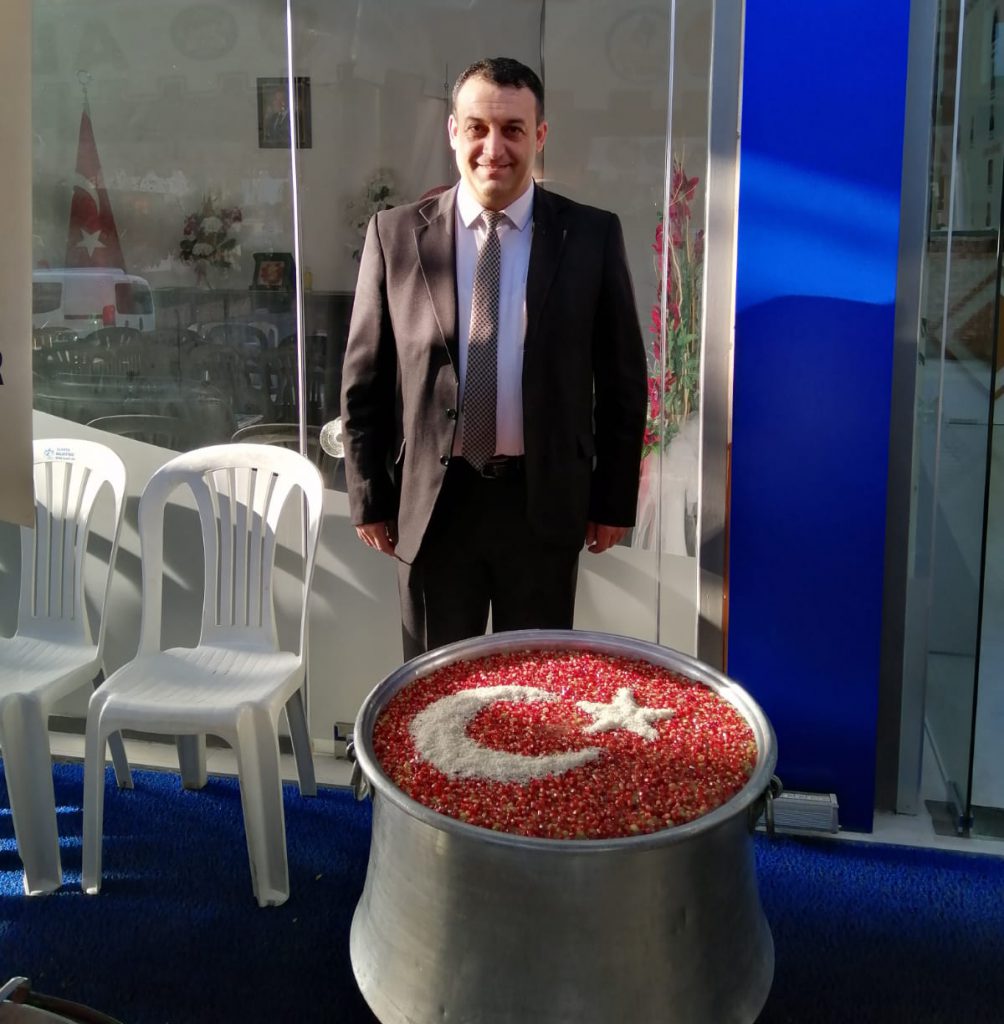 AŞURE GÜNÜNE YOĞUN İLGİ