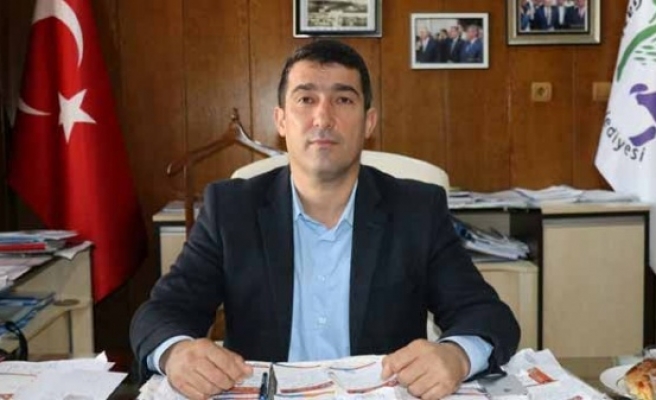 Başkanlık Kalmadı, Başhekimlik Verelim Abi..