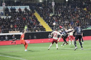 BEŞ BÜYÜK DEĞİL EN BÜYÜK ALANYASPOR