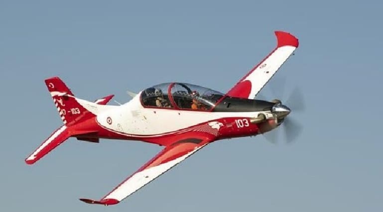 EĞİTİM UÇAĞI DÜŞTÜ 2 PİLOT KURTULDU