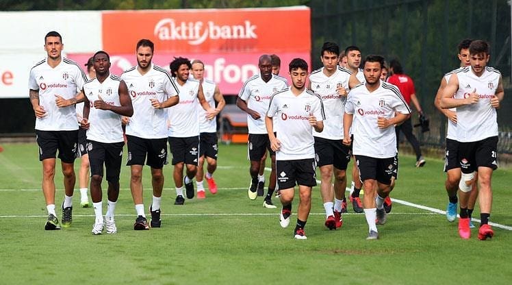 BEŞİKTAŞ’TA KORONAVİRÜS ŞOKU YAŞANIYOR
