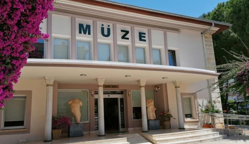 MÜZE ZİYARETÇİ KABULÜNE BAŞLADI