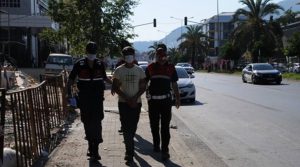 ÇANTA HIRSIZI KAÇAMADI