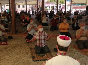 74 GÜN SONRA HUŞU İÇİNDE İLK CUMA