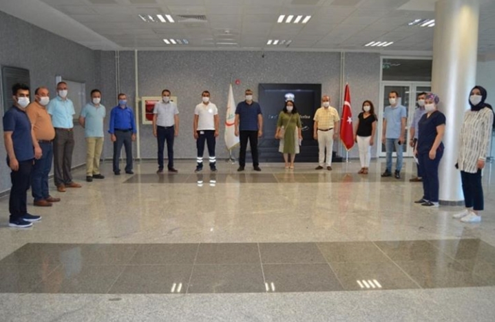 LAKADAMYALI BAYRAMDA SAĞLIK ÇALIŞANLARINI YALNIZ BIRAKMADI