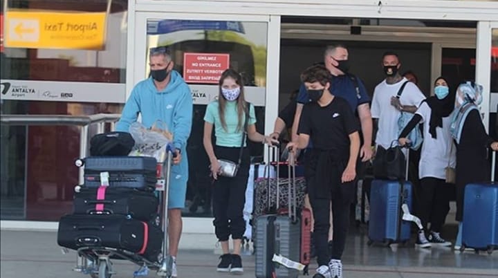 ANTALYA’YA İLK TURİST İNGİLTERE’DEN