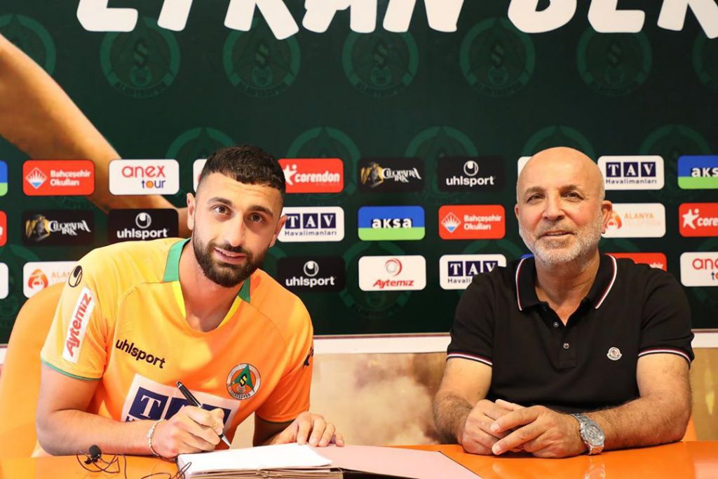ALANYASPOR EFKAN İLE 4 YILLIK SÖZLEŞME İMZALADI