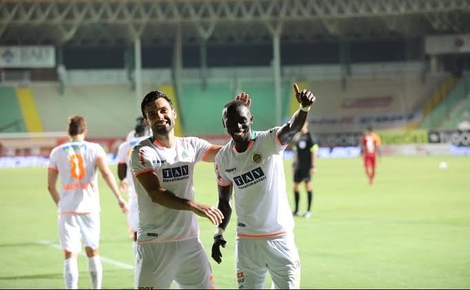 PAPİSS CİSSE GOL KRALLIĞI KOLTUĞUNA OTURDU