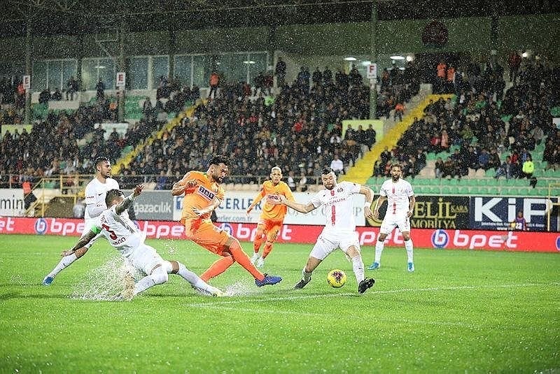 AKDENİZ DERBİSİ BUGÜN