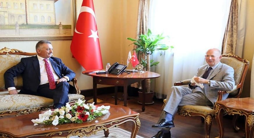 İNGİLTERE ANTALYA’NIN KORONA ÖNLEMLERİNİ TAKDİR EDİYOR