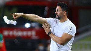 EROL BULUT:”İKİNCİ YARI AKILLI DEĞİŞİKLİKLE 3-2 OLDU VE ÇOK MUTLUYUM”