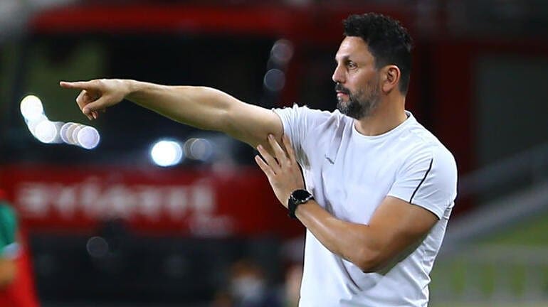 EROL BULUT:”İKİNCİ YARI AKILLI DEĞİŞİKLİKLE 3-2 OLDU VE ÇOK MUTLUYUM”