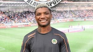 JUNİOR FERNANDES:”ALANYASPOR’DA ÇOK MUTLUYUM”