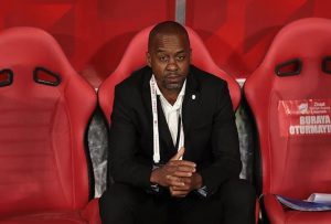 EDDİE NEWTON TEKNİK DİREKTÖRLÜK KOLTUĞUNA OTURDU