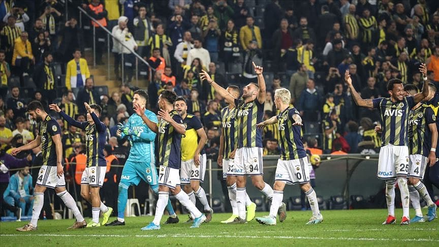 FENERBAHÇE’DE KORONAVİRÜS ŞOKU YAŞANIYOR