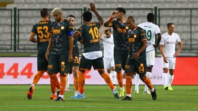 BAŞKAN ÇAVUŞOĞLU:”GEÇMİŞİ GERİDE BIRAKMAK LAZIM”