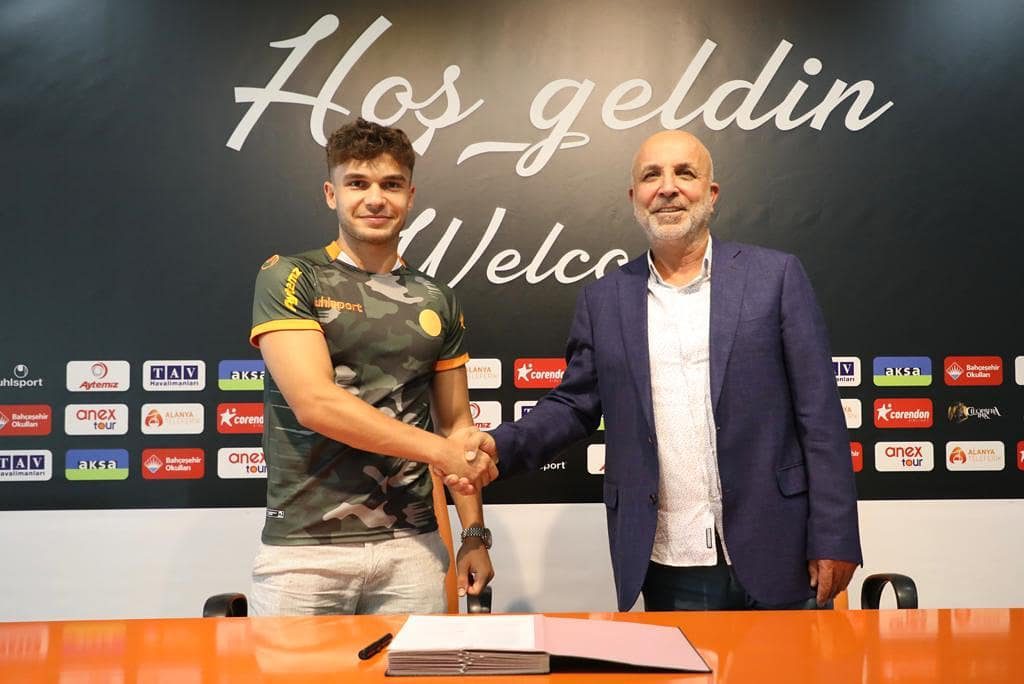 ALANYASPOR AHMET GÜLAY’I AÇIKLADI