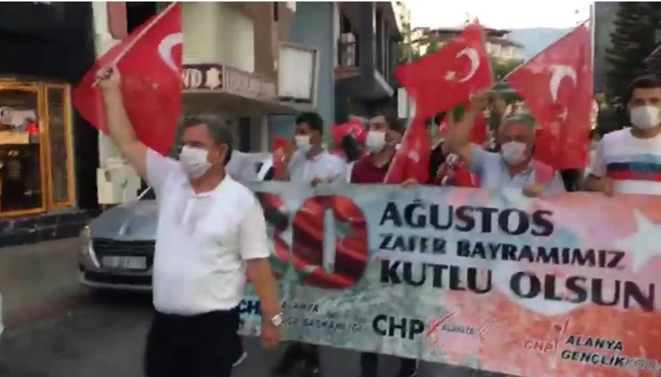 BAŞKAN KARADAĞ’IN ZAFER BAYRAMI ÇOŞKUSU