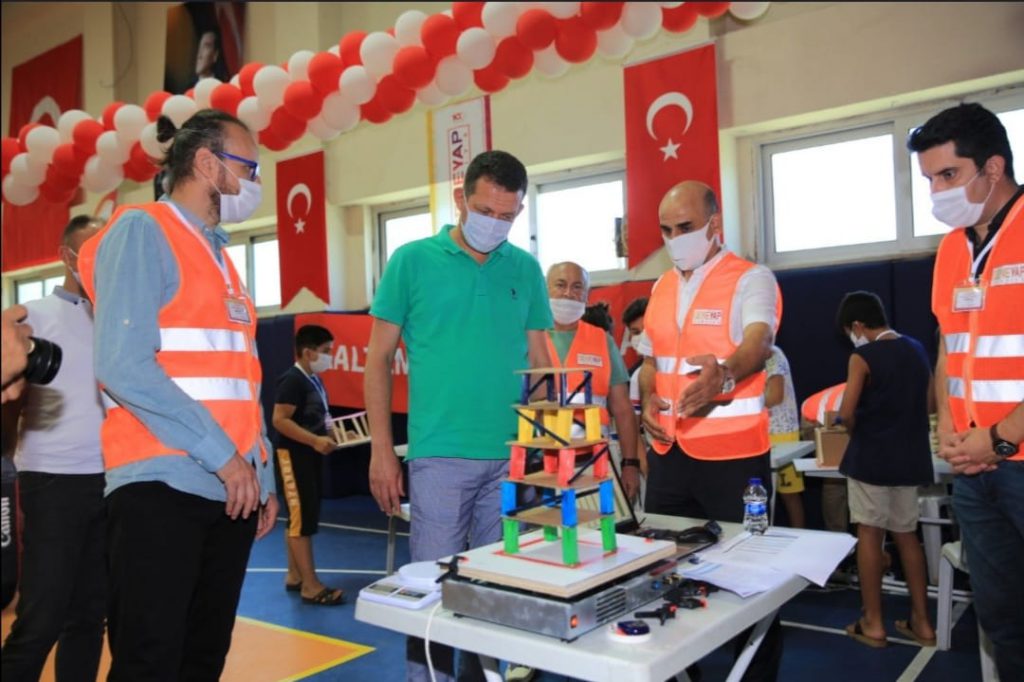 KAYMAKAM ÜRKMEZER İÇİN TATİL YOK