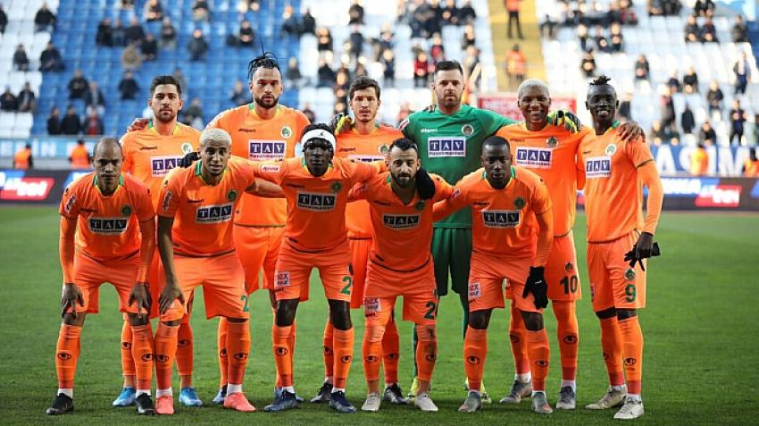 ALANYASPOR’DA 10 OYUNCU TAKIMDAN AYRILDI