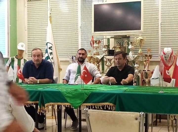 ÜMİT KARAN FUTBOLA GERİ DÖNDÜ