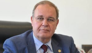 FAİK ÖZTRAK KORONAYA YAKALANDI