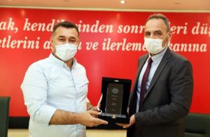 PROJE ADAMI ADEM BAŞKAN ÖDÜLE DOYMUYOR