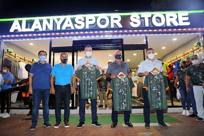 TARAFTARLARDAN KAMUFLAJ FORMA KAMPANYASINA DESTEK