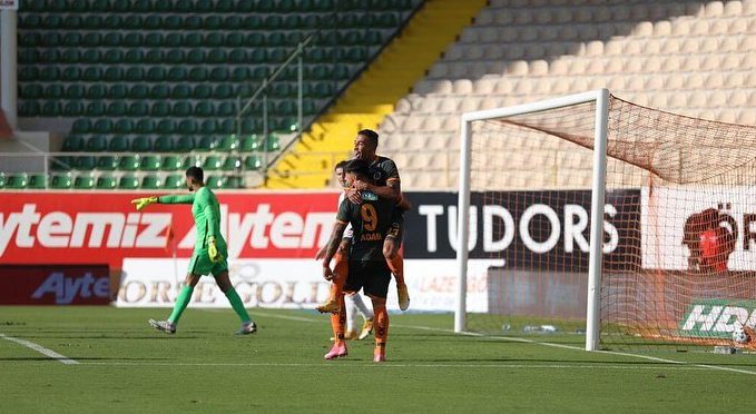 RAKİPLERE KORKU SALAN İKİLİ DAVİDSON VE BAREİRO