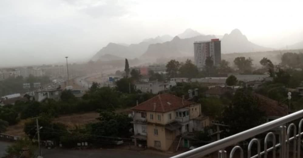 TOZ FIRTINASI ANTALYA’YI VURDU