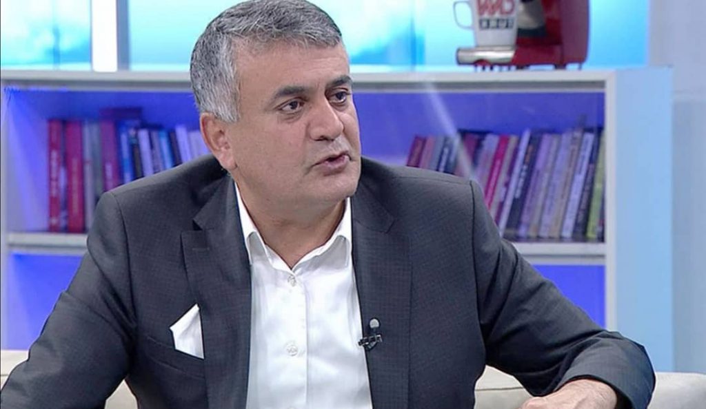 ADİL GÜR ÇARK ETTİ