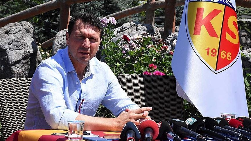 KAYSERİSPOR BAYRAM BEKTAŞ İLE YOLLARINI AYIRDI