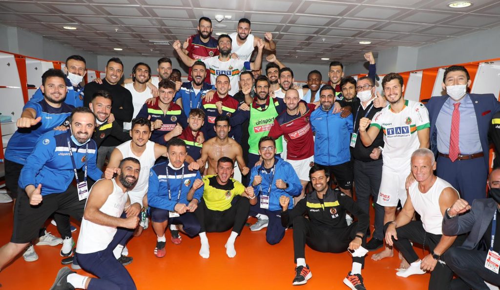 ALANYA DERBİYİ KAZANDI LİDERLİĞİNİ SÜRDÜRDÜ