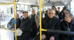 65 YAŞ ÜSTÜNE KISITLAMALAR ÜST ÜSTE GELİYOR