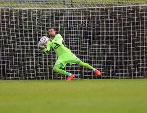 FENERBAHÇE KALECİSİ HARUN TEKİN’İN ELMACIK KEMİĞİ KIRILDI