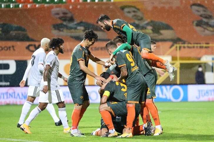 ALANYASPOR KALDIĞI YERDEN DEVAM EDİYOR