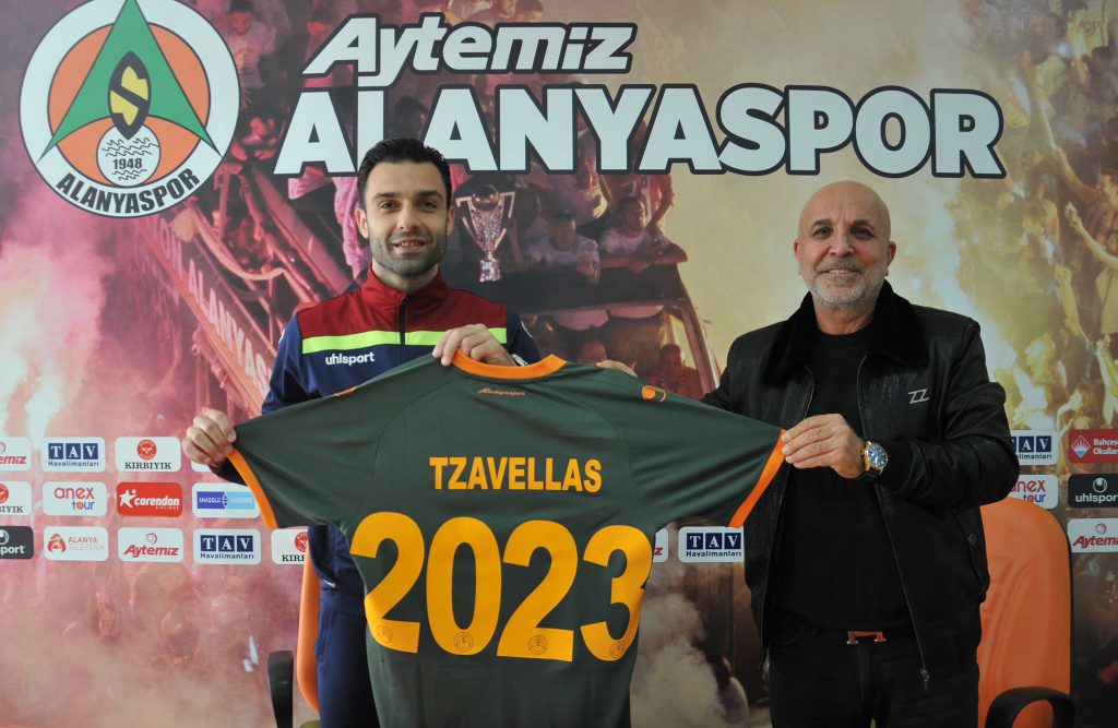 TZAVELLAS 2 YIL DAHA ALANYASPOR’DA